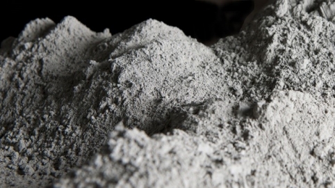 Цемент: Разнообразие Видов и Широкое Применение в Строительстве